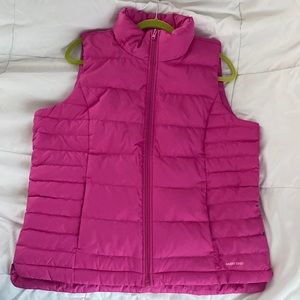 Magenta Berry Pink Lands’ End puffer vest. Brand new with tags. Size Large